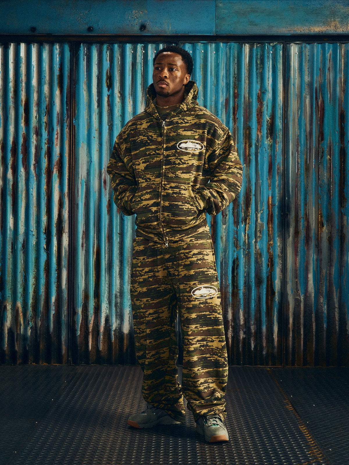 ISLAND PUFF PRINT ZIP HOODIE [DIGI CAMO]